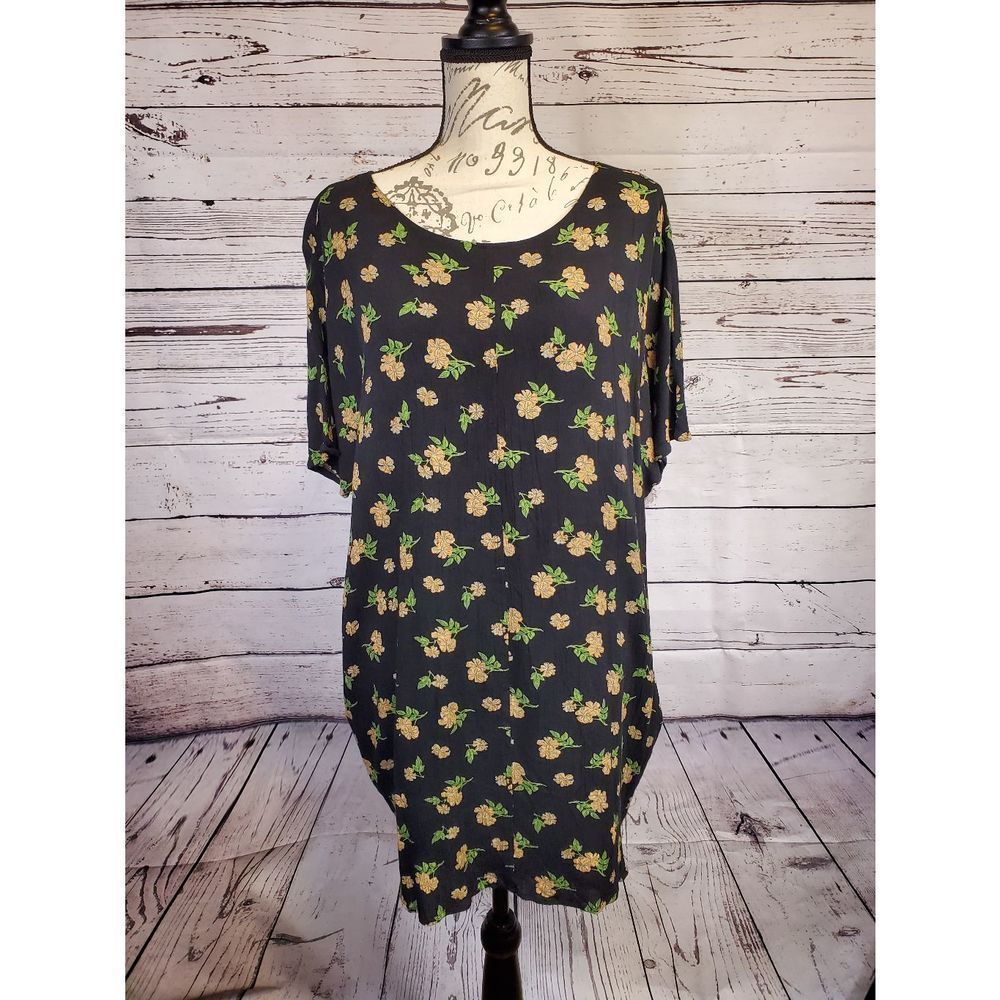 Mo:Vint Black Floral Print Shift Cut Dress, Size Medium